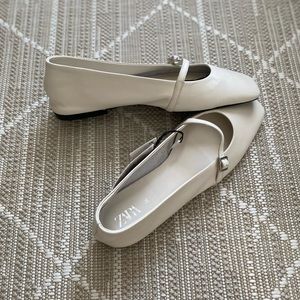 Square Toe Mary Jane Style Flats